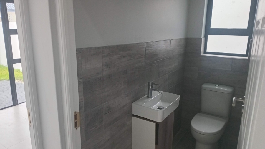 4 Bedroom Property for Sale in Sandown Western Cape